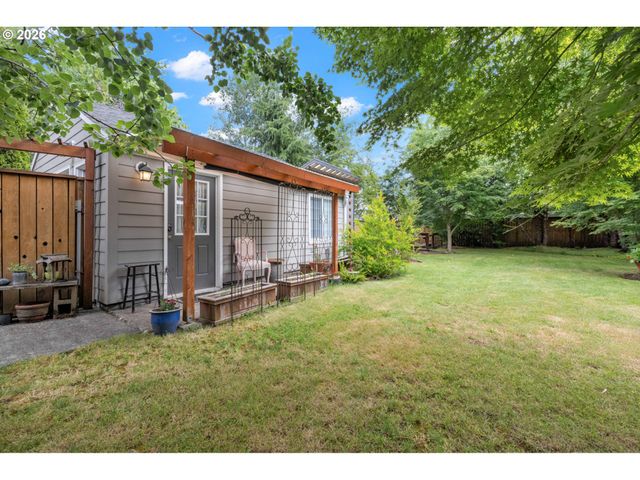 1552 N SIMPSON St, Portland, OR 97217