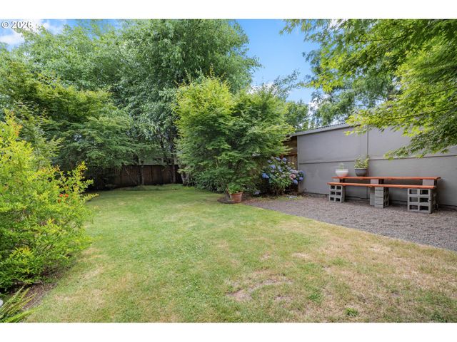 1552 N SIMPSON St, Portland, OR 97217