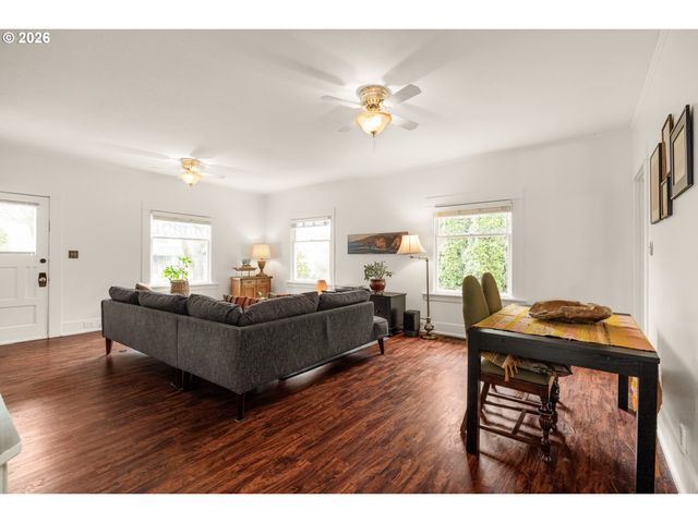 1552 N SIMPSON St, Portland, OR 97217