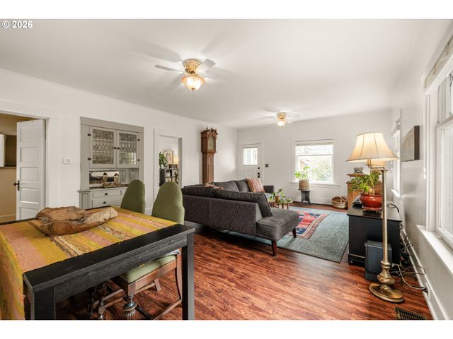 1552 N SIMPSON St, Portland, OR 97217