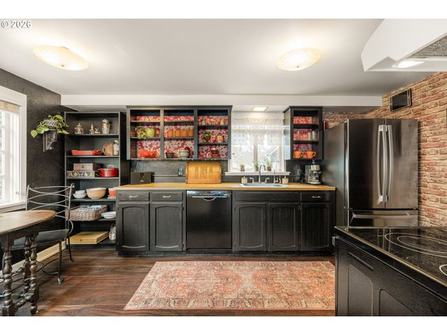 1552 N SIMPSON St, Portland, OR 97217