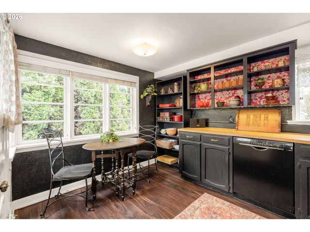 1552 N SIMPSON St, Portland, OR 97217