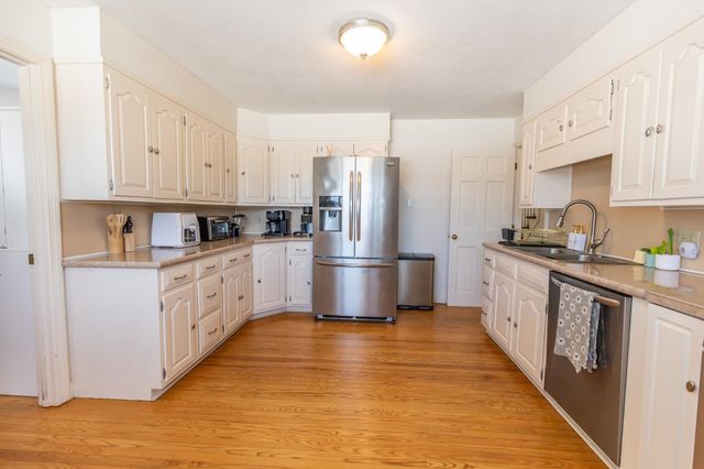 89 Butler Avenue, Hinsdale, NH 03451