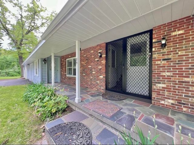 89 Butler Avenue, Hinsdale, NH 03451