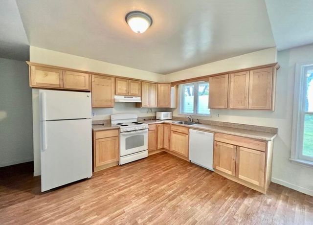 89 Butler Avenue, Hinsdale, NH 03451