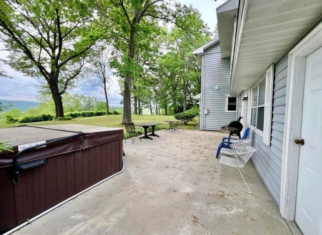 89 Butler Avenue, Hinsdale, NH 03451