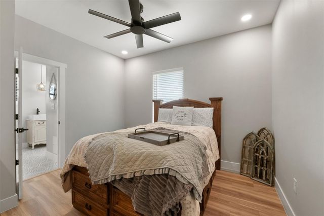 565 Brushy Creek Drive, Onalaska, TX 77360