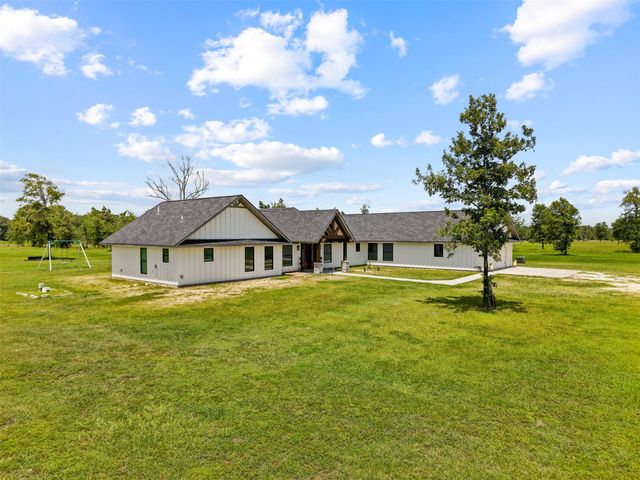 565 Brushy Creek Drive, Onalaska, TX 77360