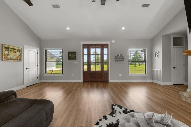 565 Brushy Creek Drive, Onalaska, TX 77360