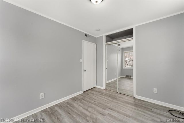 22141 Morton Street, Oak Park, MI 48237