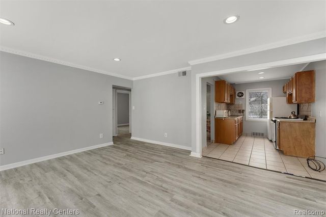 22141 Morton Street, Oak Park, MI 48237