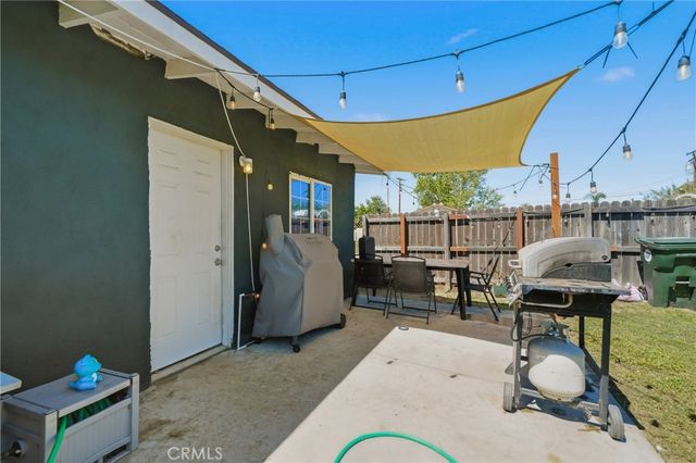 868 W 48th, San Bernardino, CA 92407