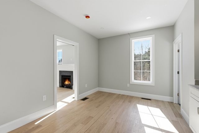 66 Parish Road 4R, Georgetown, MA 01833