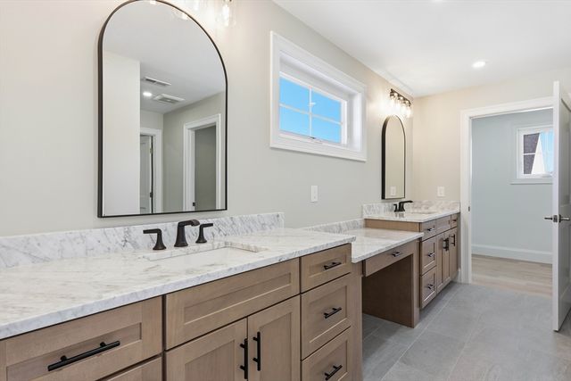 66 Parish Road 4R, Georgetown, MA 01833