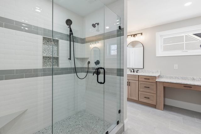 66 Parish Road 4R, Georgetown, MA 01833