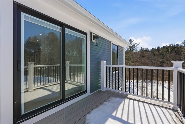 66 Parish Road 4R, Georgetown, MA 01833