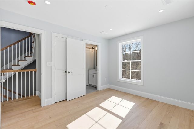 66 Parish Road 4R, Georgetown, MA 01833