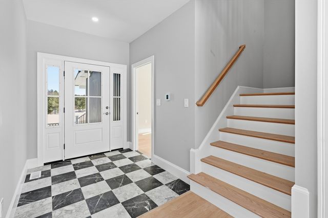 66 Parish Road 4R, Georgetown, MA 01833