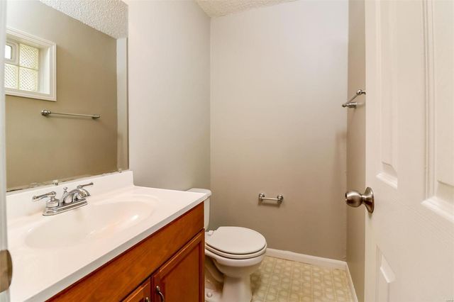 321 Green Jade Estates Drive, Fenton, MO 63026
