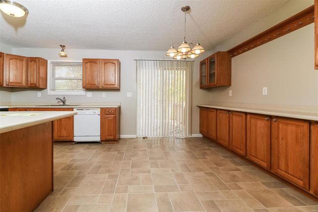 321 Green Jade Estates Drive, Fenton, MO 63026