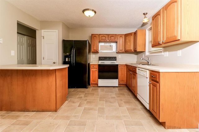 321 Green Jade Estates Drive, Fenton, MO 63026