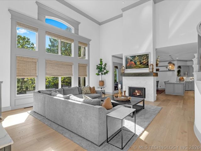 6902 E 115th Place, Bixby, OK 74008