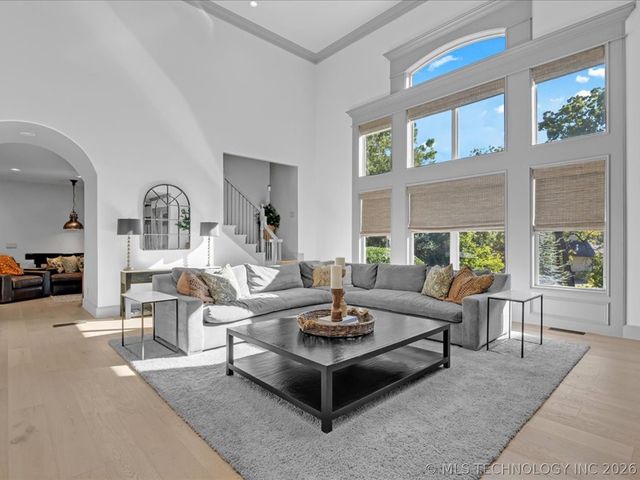 6902 E 115th Place, Bixby, OK 74008