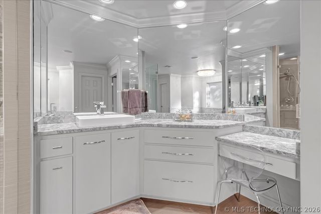 6902 E 115th Place, Bixby, OK 74008