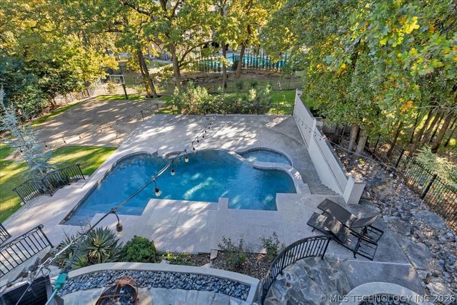 6902 E 115th Place, Bixby, OK 74008