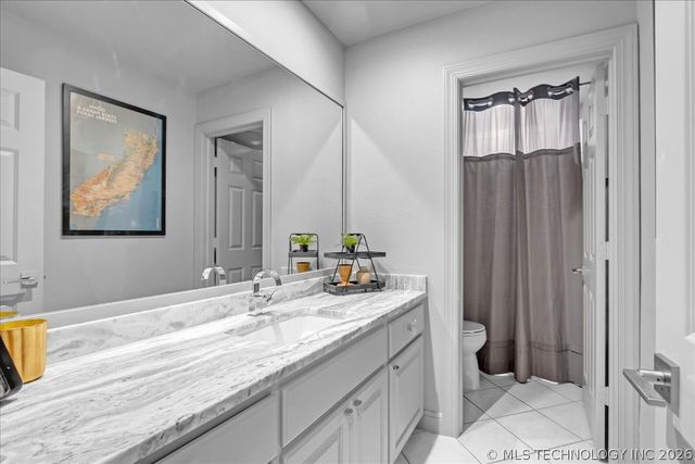 6902 E 115th Place, Bixby, OK 74008