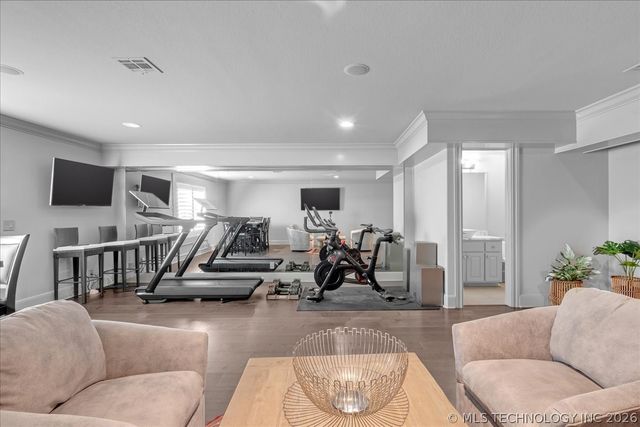 6902 E 115th Place, Bixby, OK 74008