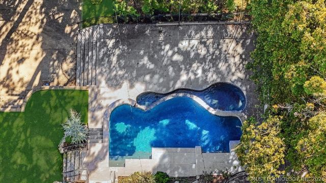 6902 E 115th Place, Bixby, OK 74008