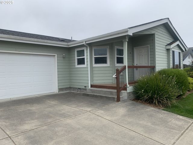 98126 W BENHAM Ln 68, Brookings, OR 97415