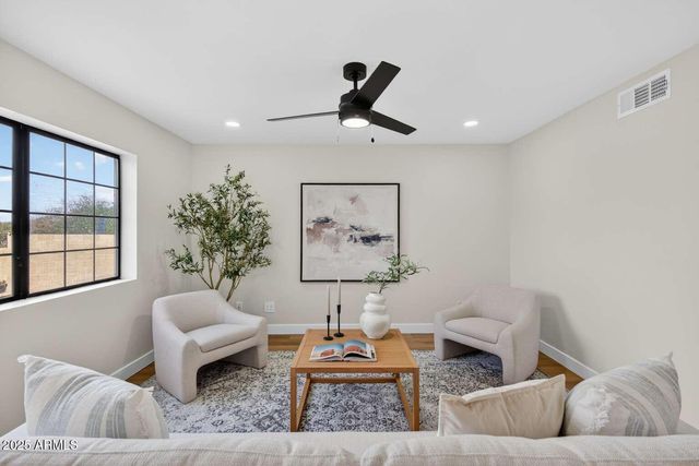 15850 N 15TH Way, Phoenix, AZ 85022