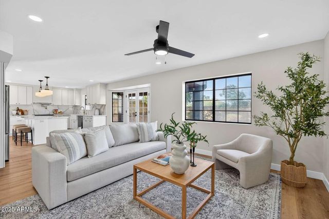 15850 N 15TH Way, Phoenix, AZ 85022