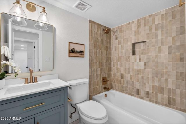 15850 N 15TH Way, Phoenix, AZ 85022