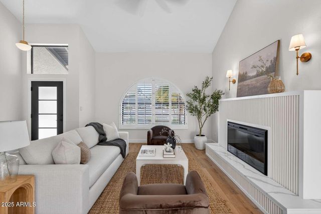 15850 N 15TH Way, Phoenix, AZ 85022