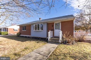 104 PATTERSON AVE, Gibbstown, NJ 08027