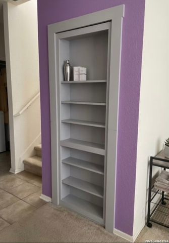 2502 Grayson Cir, San Antonio, TX 78232