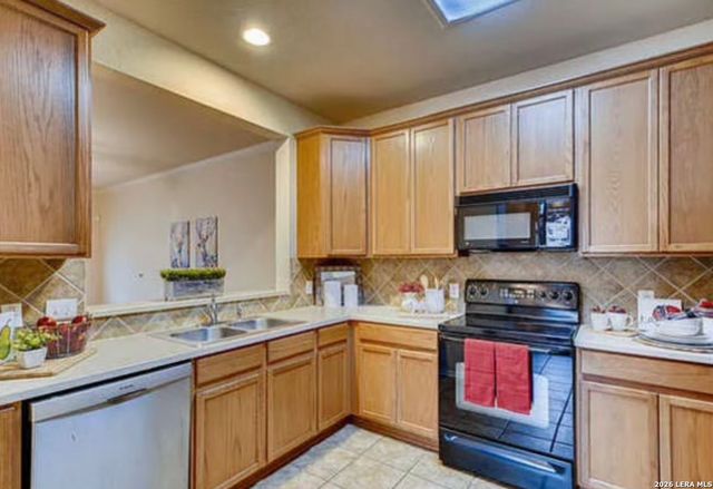 2502 Grayson Cir, San Antonio, TX 78232