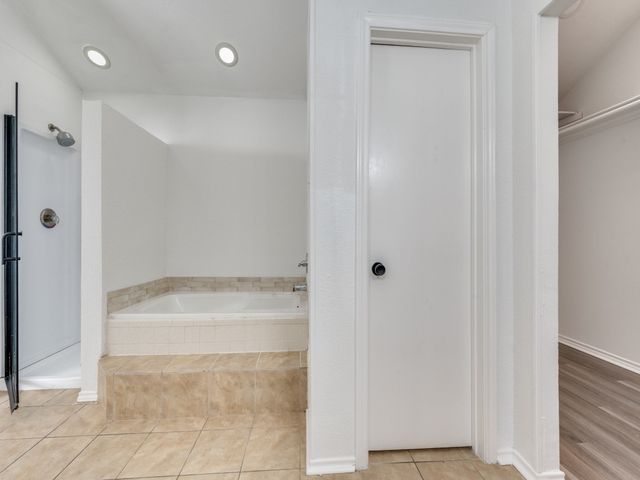 8901 Casa Drive, Irving, TX 75063