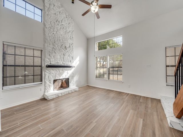 8901 Casa Drive, Irving, TX 75063