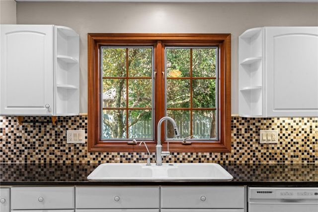 8201 Station House Road, Centerville, OH 45458