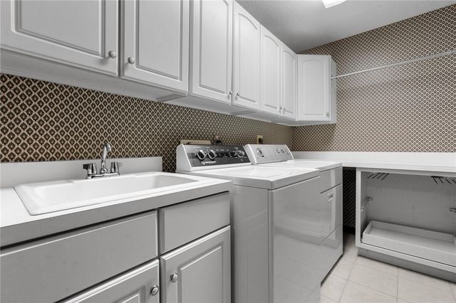 8201 Station House Road, Centerville, OH 45458