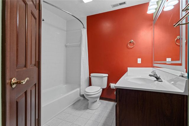 8201 Station House Road, Centerville, OH 45458