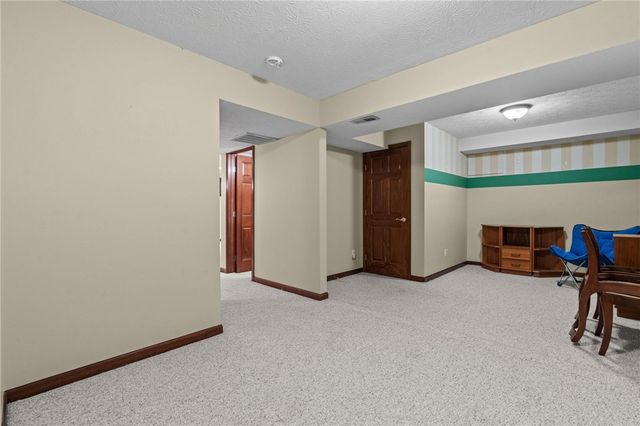 8201 Station House Road, Centerville, OH 45458