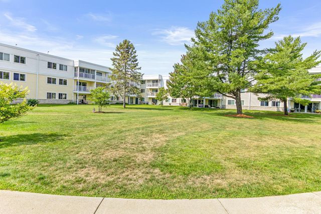 132 Demont Avenue E 136, Little Canada, MN 55117