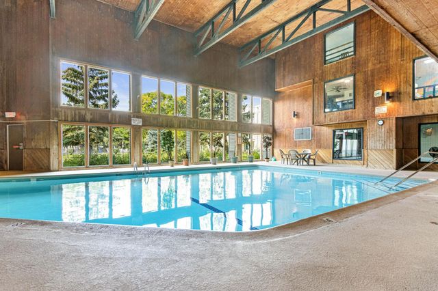 132 Demont Avenue E 136, Little Canada, MN 55117