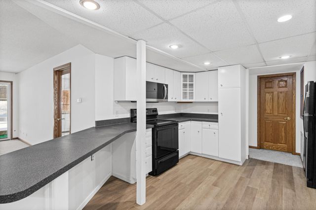 132 Demont Avenue E 136, Little Canada, MN 55117