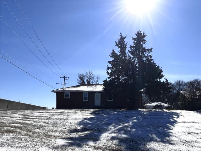 1068 El Paso Lane, East Alton, IL 62024